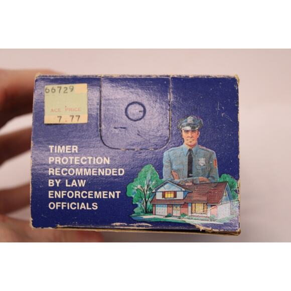 Vintage Intermatic Super Cop 24 Hour Automatic Variable Timer Security NIP! - Picture 2 of 8